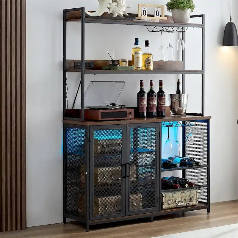 Mueble Buffet de 3 Niveles con Tira de Luces LED y Soporte para Copas, Toma de Corriente