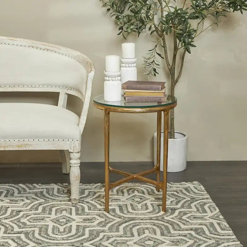 Mesa Auxiliar de Aluminio con Textura Dorada o Plateada y Tapa de Cristal – Interior, 1 Pieza